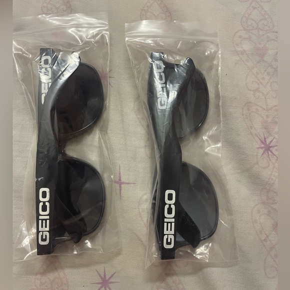 Sunglasses - Picture 5 of 8